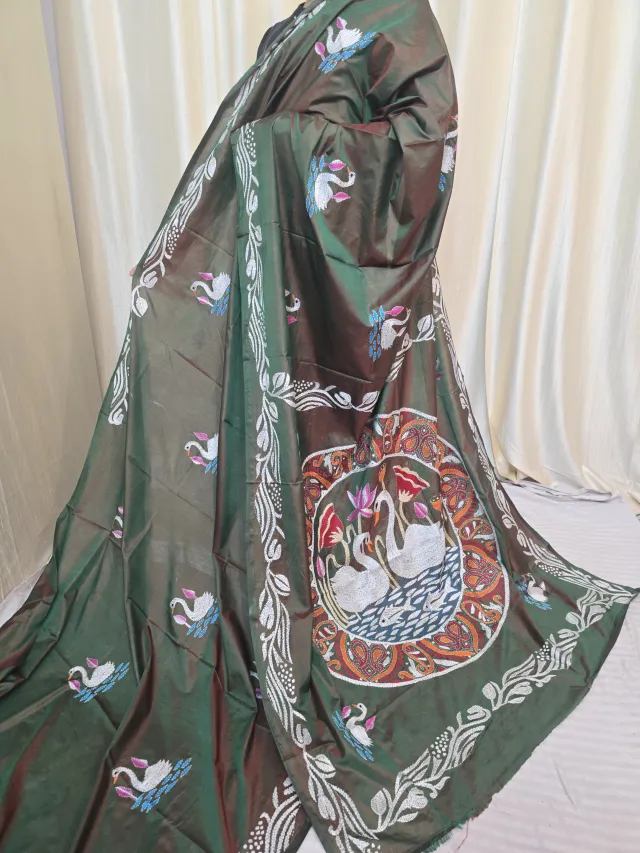 Dual-Tone Green Kantha Stitch Blended Bangalore Silk Saree with Swan and Lotus Motifs
