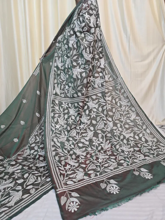 Dual-Tone Green White Thread Bird and Floral Kantha Stitch Blended Bangalore Silk Saree
