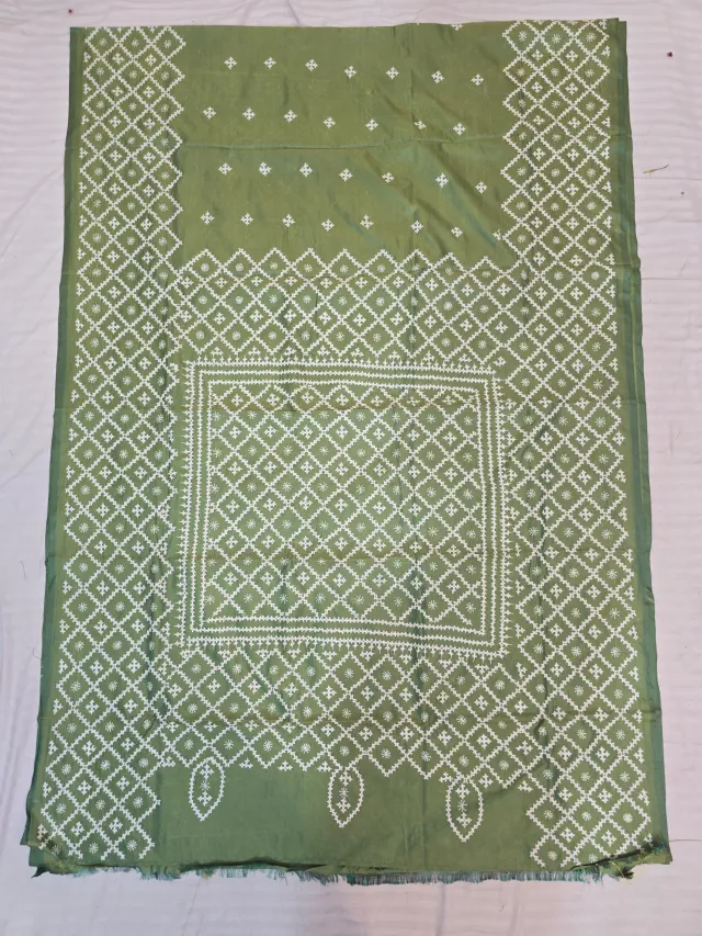 Olive Green Hand Embroidered Gujarati Stitch Blended Bangalore Silk Saree
