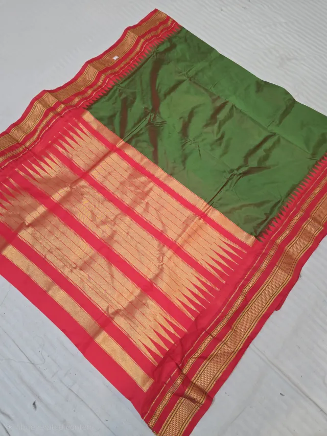 Emerald Green with Rich Red Temple Border and Pallu Pure Mulberry Silk Gadwal Saree