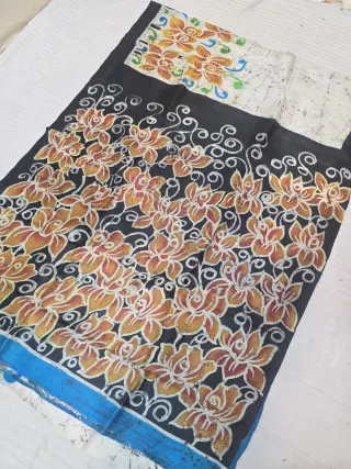 Jet Black Handcrafted Momchitra Batik Golden Lotus Jaal Pure Bishnupur Silk Saree
