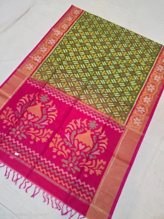 Olive Green and Magenta Kalash Medallion Pallu Handcrafted Pure Ikkat Silk Pochampally Sare