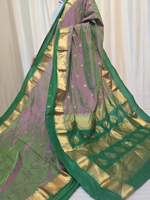 Green Dual Tone with Rani Pink Pure Kanjivaram Silk Saree with Emerald Green Contrast Gold Zari Brocade Pallu