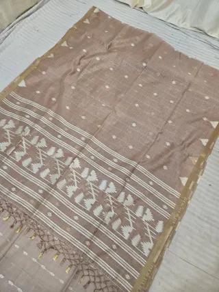 Chandan Sandalwood Soft Silk Muslin Cotton Linen Saree with Geometric Zari Pallu