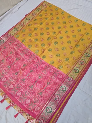 Mustard Yellow and Rani Pink Mayil Peacock Medallion Patola Ikkat Soft Silk Saree