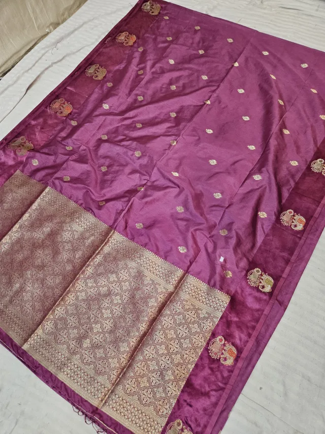 Wine Plum Woven Zari Diamond Jaal Pallu Mango Soft Silk Saree