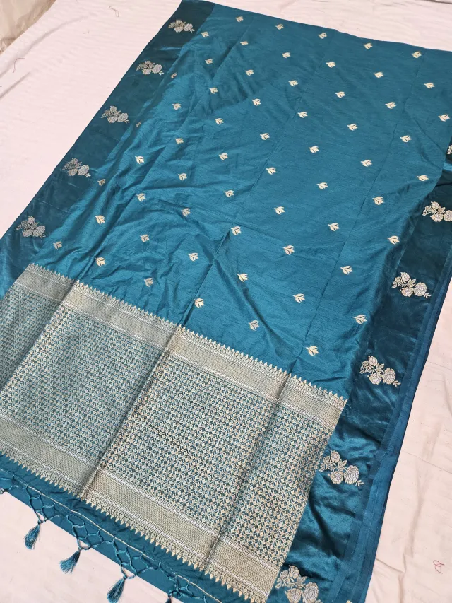 Peacock Blue Woven Zari Diamond Jaal Pallu Mango Soft Silk Saree
