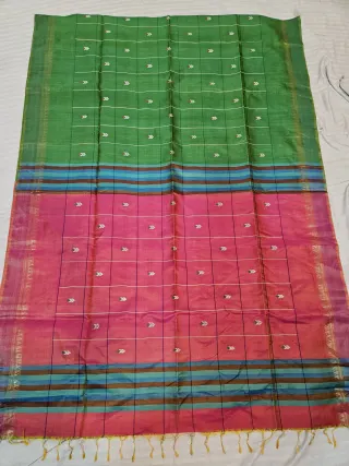 Lush Green Pure Bishnupur Silk Box Kalakshetra Saree with Rani Pink Pallu