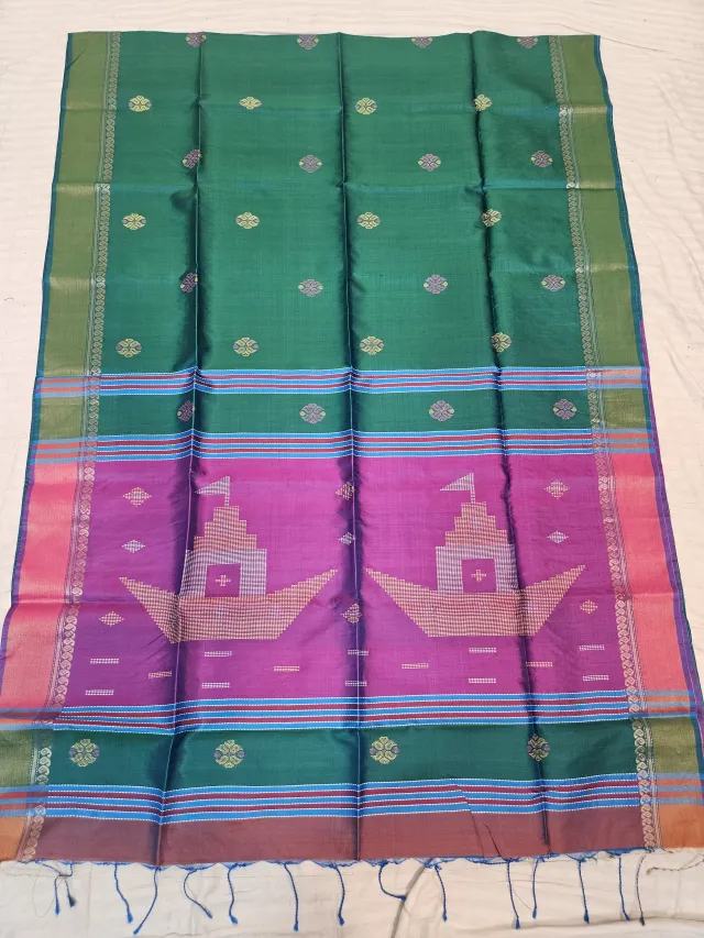 Peacock Green Pure Bishnupur Katan Silk Kalakshetra Saree with Magenta Temple Boat Motif Pallu