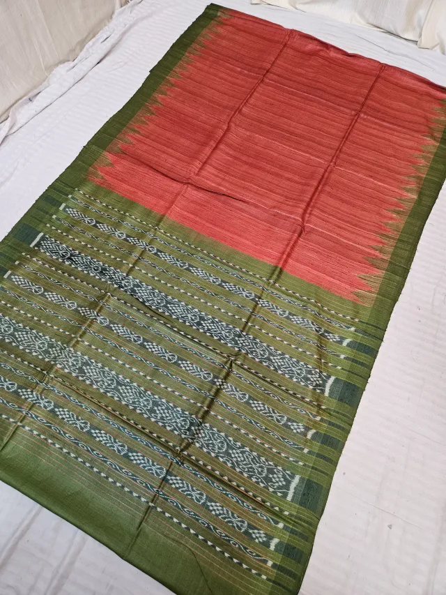 Rust Red and Bottle Green Handwoven Traditional Ikkat Pallu Ghicha Pure Silk Saree