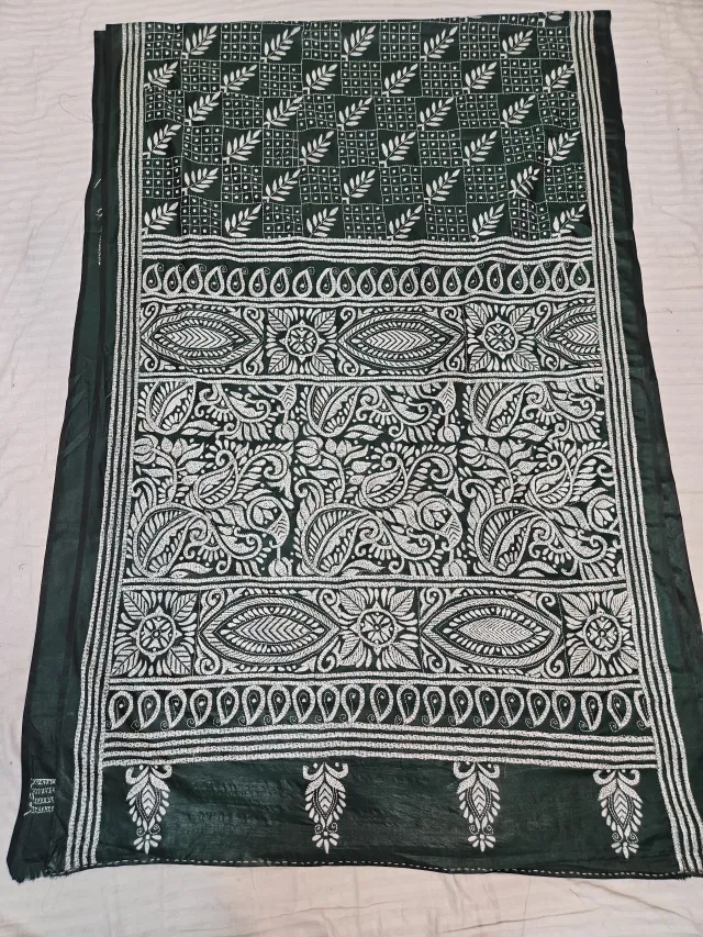 Jet Black Blended Bangalore Silk Hand Embroidery Kantha Saree with Monochrome Paisley Motif Pallu