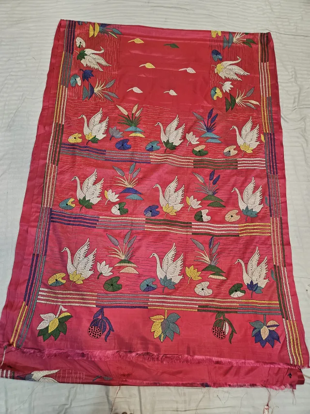 Raspberry Pink Blended Bangalore Silk Hand Embroidery Kantha Saree with White Swan & Lotus Pond Pallu