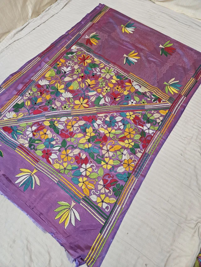 Lavender Blended Bangalore Silk Hand Embroidery Kantha Saree with Diagonal Floral Garden Pallu