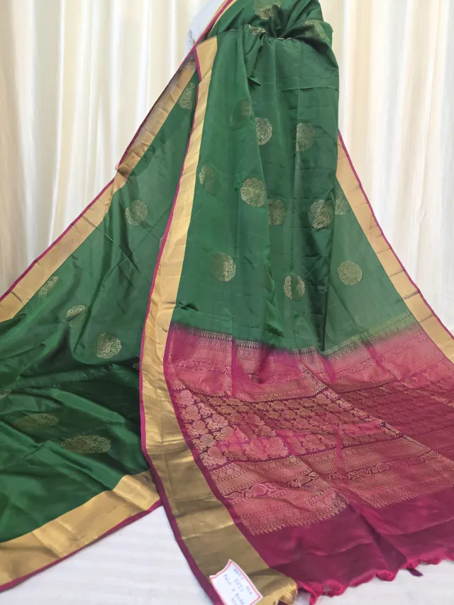 Emerald Green Arani South Silk Saree with Medallion Buta & Contrast Rani Pink Zari Pallu
