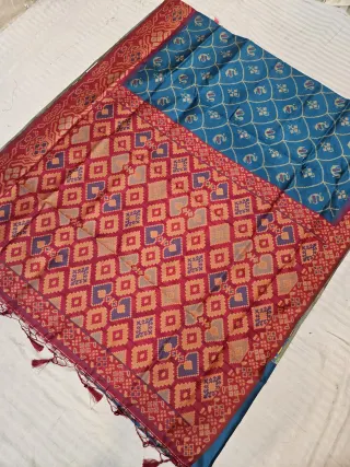 Teal Blue Ikkat Kota Soft Silk Saree with Geometric Check & Contrast Red Patola Zari Pallu