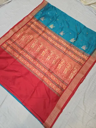 Peacock Blue and Crimson Red Contrast Figurative Narrative Weave Pure Mulberry Silk Saree