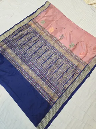 Pastel Peach and Navy Blue Contrast Figurative Narrative Weave Pure Mulberry Silk Saree