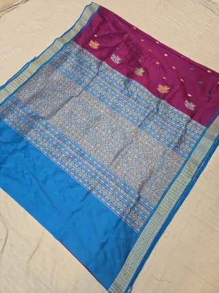Magenta and Firoza Blue Contrast Floral Jaal and Diamond Lattice Pallu Pure Mulberry Silk Saree