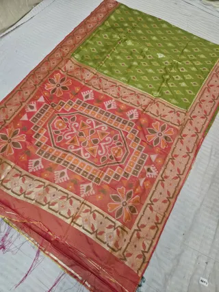 Parrot Green and Coral Peach Pochampally Ikkat Soft Silk Saree with Patola Medallion Pallu
