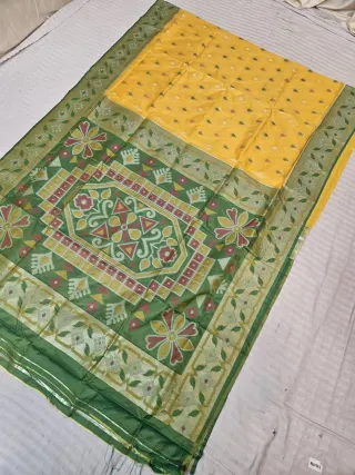 Haldi Yellow and Mehndi Green Pochampally Ikkat Soft Silk Saree with Patola Medallion Pallu