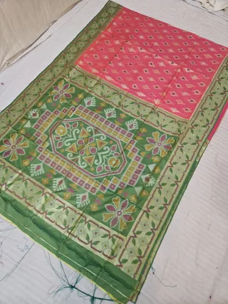 Pink and Mehndi Green Pochampally Ikkat Soft Silk Saree with Patola Medallion Pallu