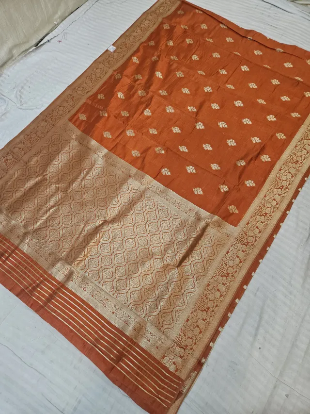 Rust Orange Samarpan Buti and Zari Wave Trellis Pallu Soft Silk Saree