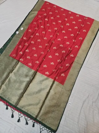 Sindoori Red and Bottle Green Anitha Matka Contrast Soft Silk Saree with Zari Buttis and Brocade Pallu