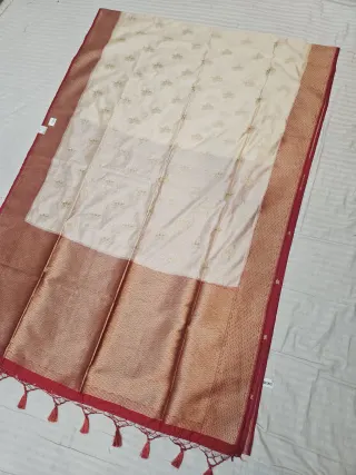 Ivory Cream and Brick Maroon Anitha Matka Contrast Soft Silk Saree with Zari Buttis and Brocade Pallu