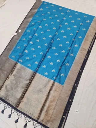 Sky Blue and Midnight Navy Anitha Matka Contrast Soft Silk Saree with Zari Buttis and Brocade Pallu