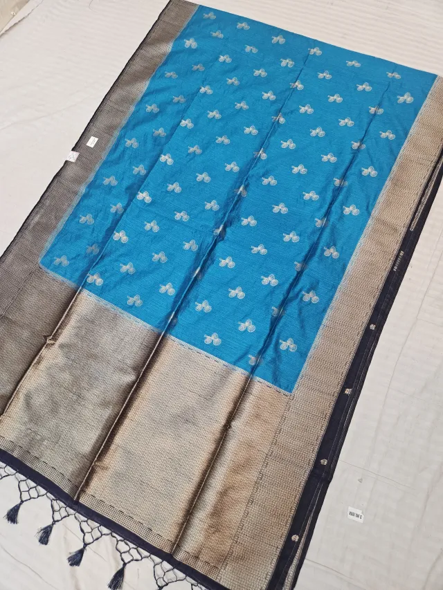 Sky Blue and Midnight Navy Anitha Matka Contrast Soft Silk Saree with Zari Buttis and Brocade Pallu