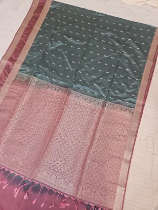 Bottle Green Zari Par Rose Pink Brocade Pallu Soft Silk Saree