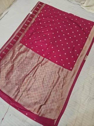 Strawberry Pink Khadi Georgette Texture Floral Buti Zari Pallu Soft Silk Saree