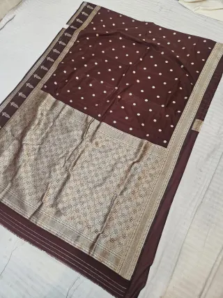 Chocolate Brown Khadi Georgette Texture Floral Buti Zari Pallu Soft Silk Saree