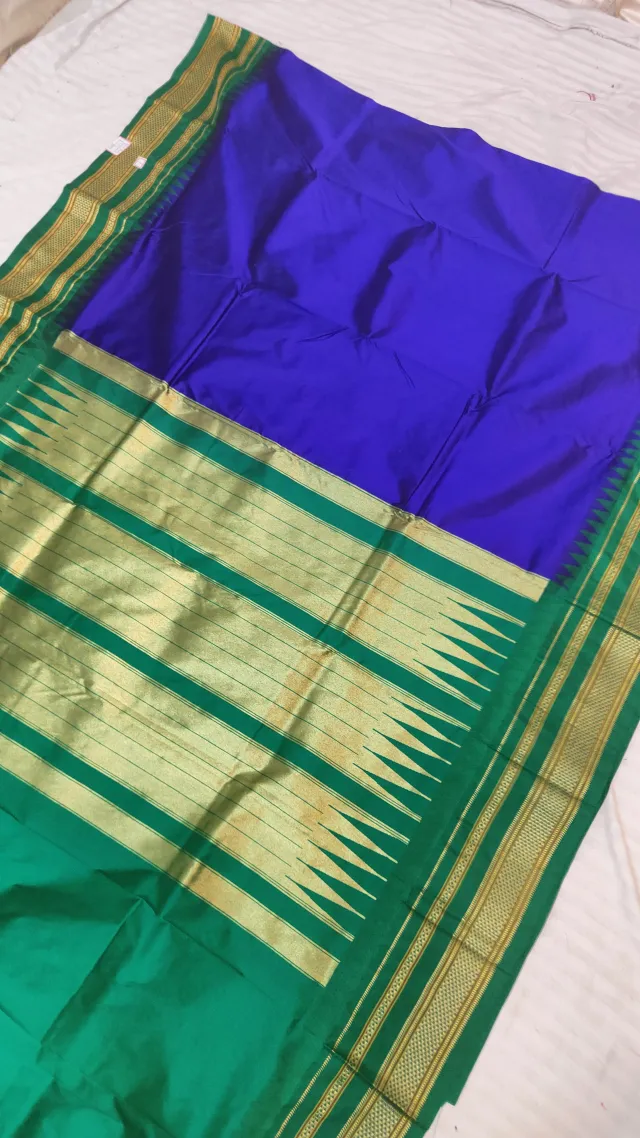 Royal Blue and Emerald Green Gadwal Pure Mulberry Silk Saree with Traditional Zari Temple Pallu