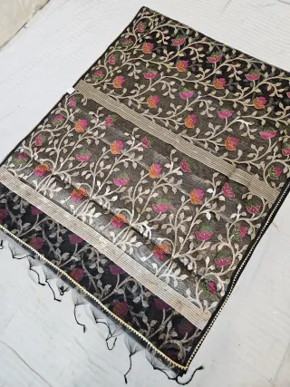 Jet Black Muslin Jamdani Soft Silk Saree with All-Over Floral Jaal and Meenakari Weave
