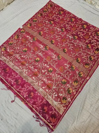 Deep Magenta Pink and Rosy Peach Muslin Jamdani Soft Silk Saree with All-Over Floral Jaal and Meenakari Weave