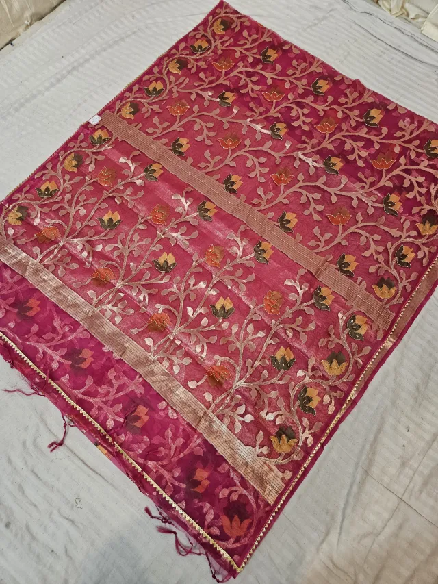 Deep Magenta Pink and Rosy Peach Muslin Jamdani Soft Silk Saree with All-Over Floral Jaal and Meenakari Weave