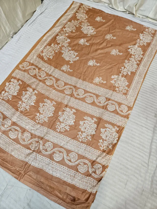 Cinnamon Brown Hand Block Printed Bafta Silk Saree with Floral Bouquets and Traditional Aanchal