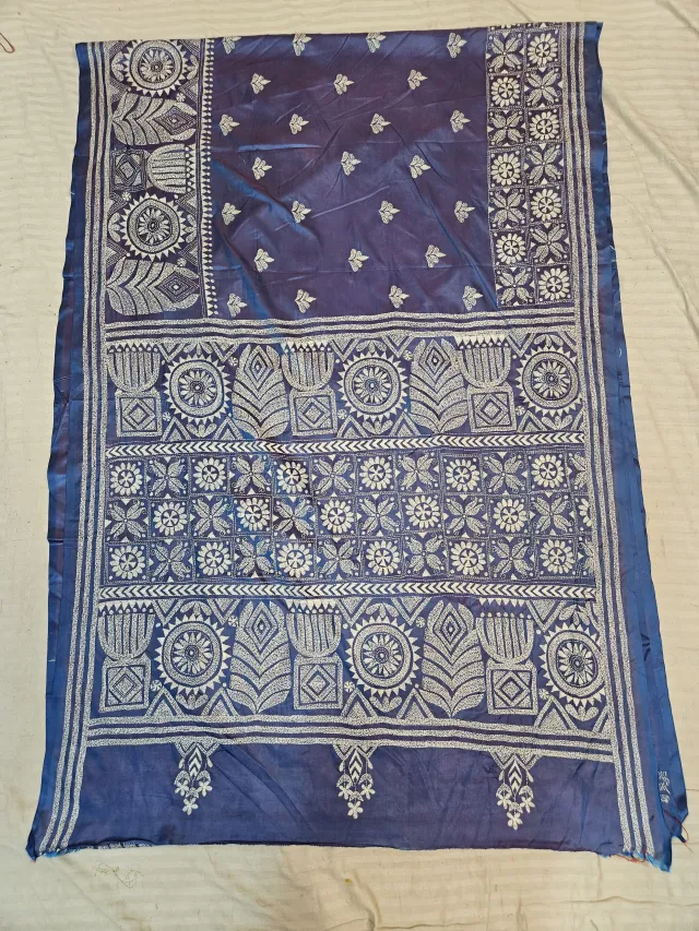 Navy Blue Hand Embroidered Blended Bangalore Silk Saree with Traditional Kantha Stitch Aanchal