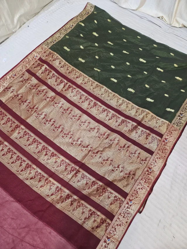 Bottle Green Soft Silk Madurai Replica Saree with Contrast Maroon Royal Elephant Zari Pallu