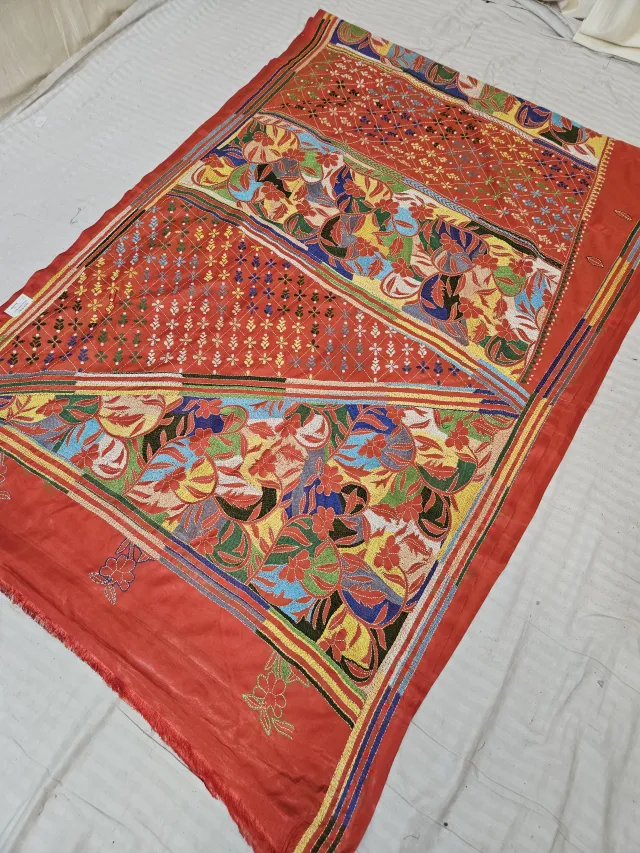 Rich Red Blended Bangalore Silk Reverse Kantha Stitch Floral and Geometric Pallu Saree