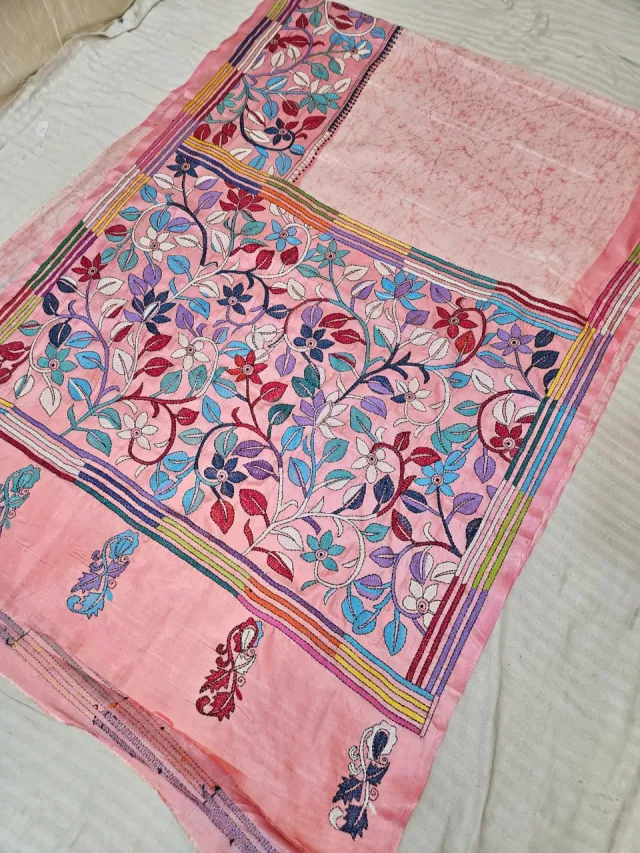 Pastel Pink Blended Bangalore Silk Batik Kantha Stitch Floral Pallu Saree