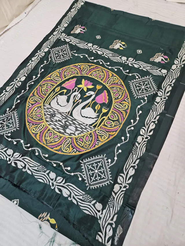 Bottle Green Blended Bangalore Silk Saree with Handcrafted Fusion Kantha Stitch Swan Medallion