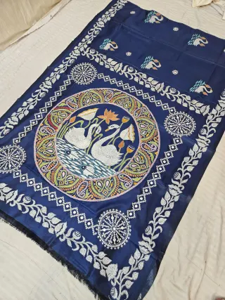 Navy Blue Blended Bangalore Silk Saree with Handcrafted Fusion Kantha Stitch Swan Medallion