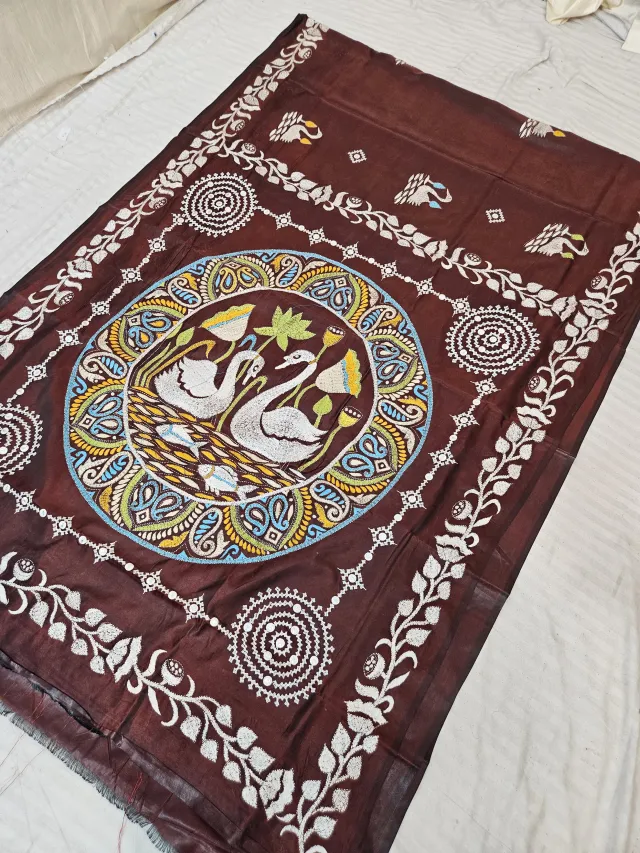 Deep Brown Blended Bangalore Silk Saree with Handcrafted Fusion Kantha Stitch Swan Medallion