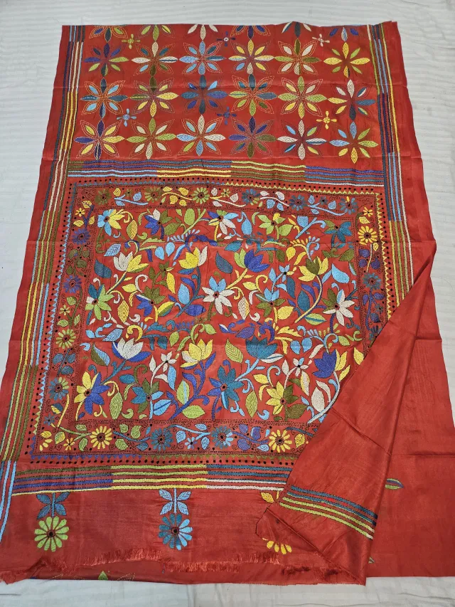 Bright Red Blended Bangalore Silk Kantha Stitch Floral Jaal and Star Pallu Saree