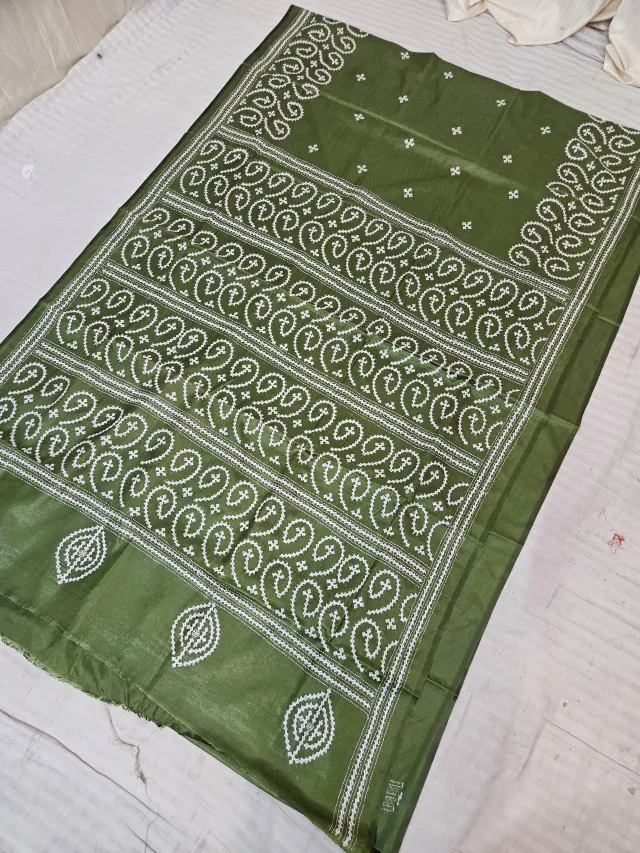 Olive Green Blended Bangalore Silk Saree with Handcrafted Monochromatic White Gujarati Stitch Scrolling Paisley