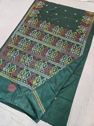 Emerald Green Blended Bangalore Silk Saree with Handcrafted Multi-Color Gujarati Stitch Geometric Leaf Loop