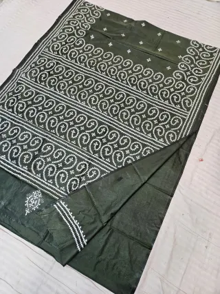 Deep Moss Green Blended Bangalore Silk Saree with Handcrafted Monochromatic White Gujarati Stitch Scrolling Paisley