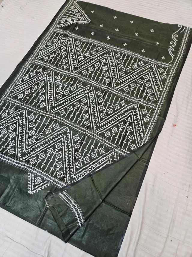 Bottle Green Blended Bangalore Silk Saree with Handcrafted Monochromatic White Gujarati Stitch Geometric Chevron